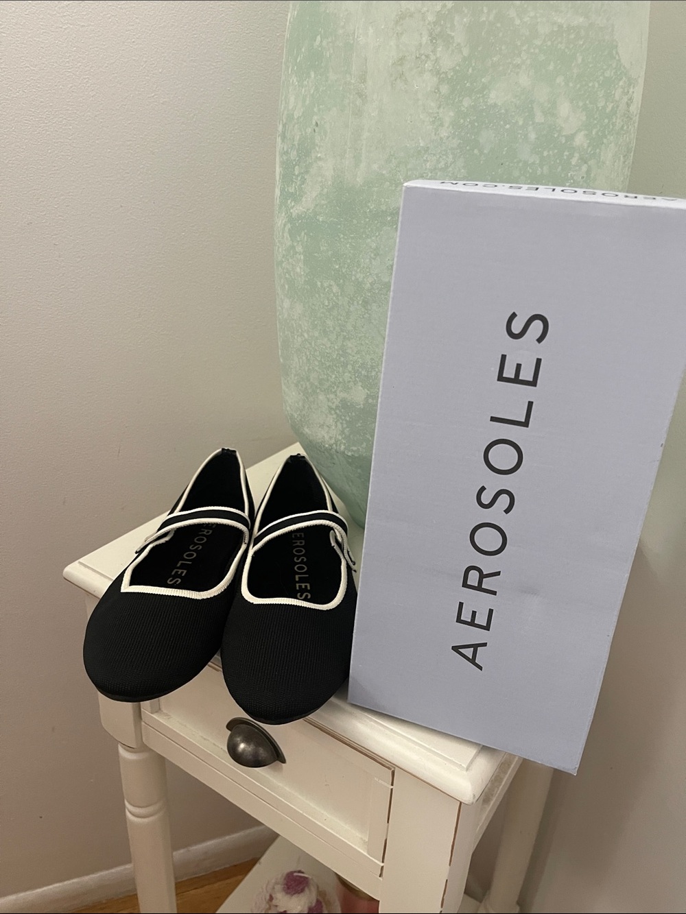AEROSOLES Black Flats with White/Cream Trim and Elastic Strap